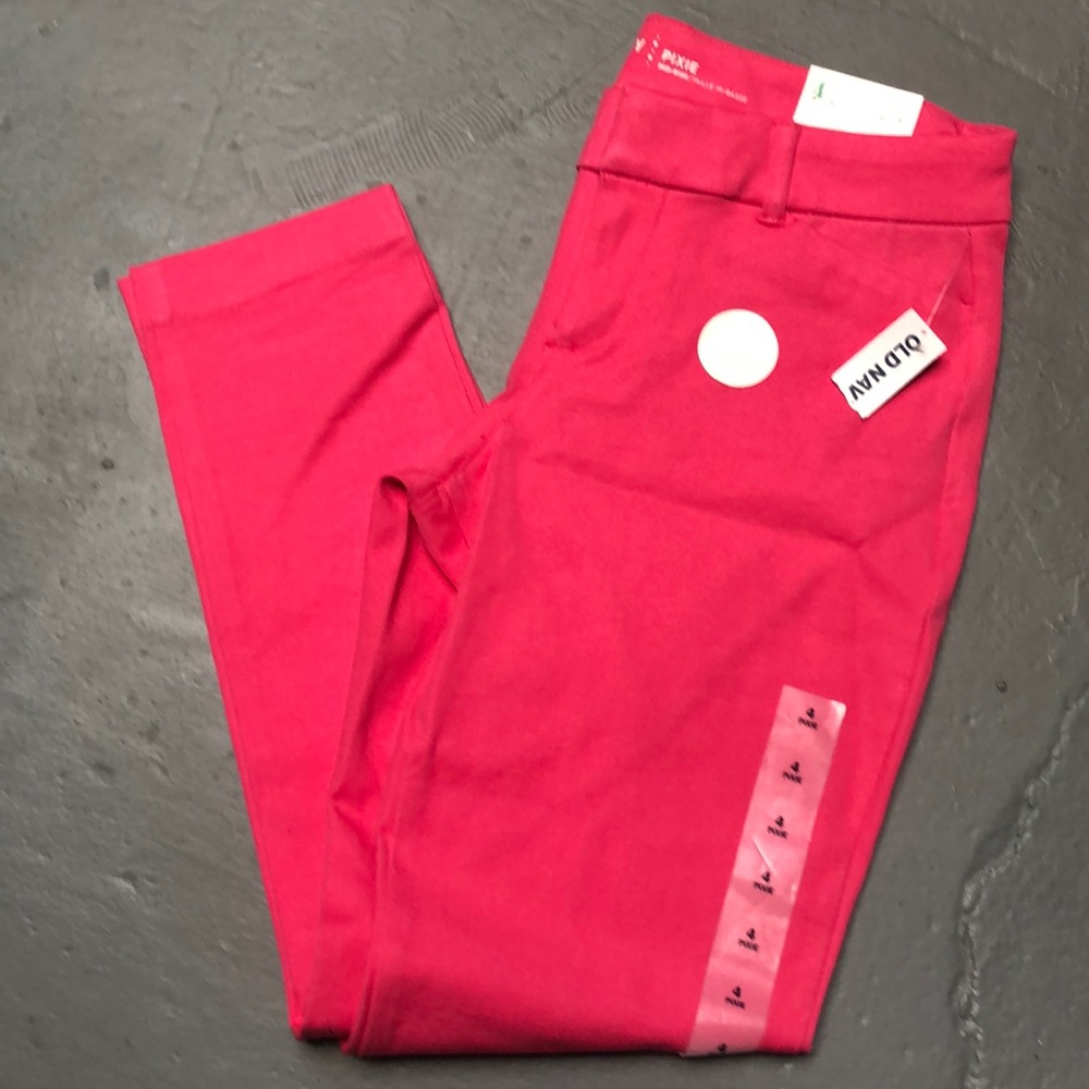 Ankle-length Mid-Rise Pixies